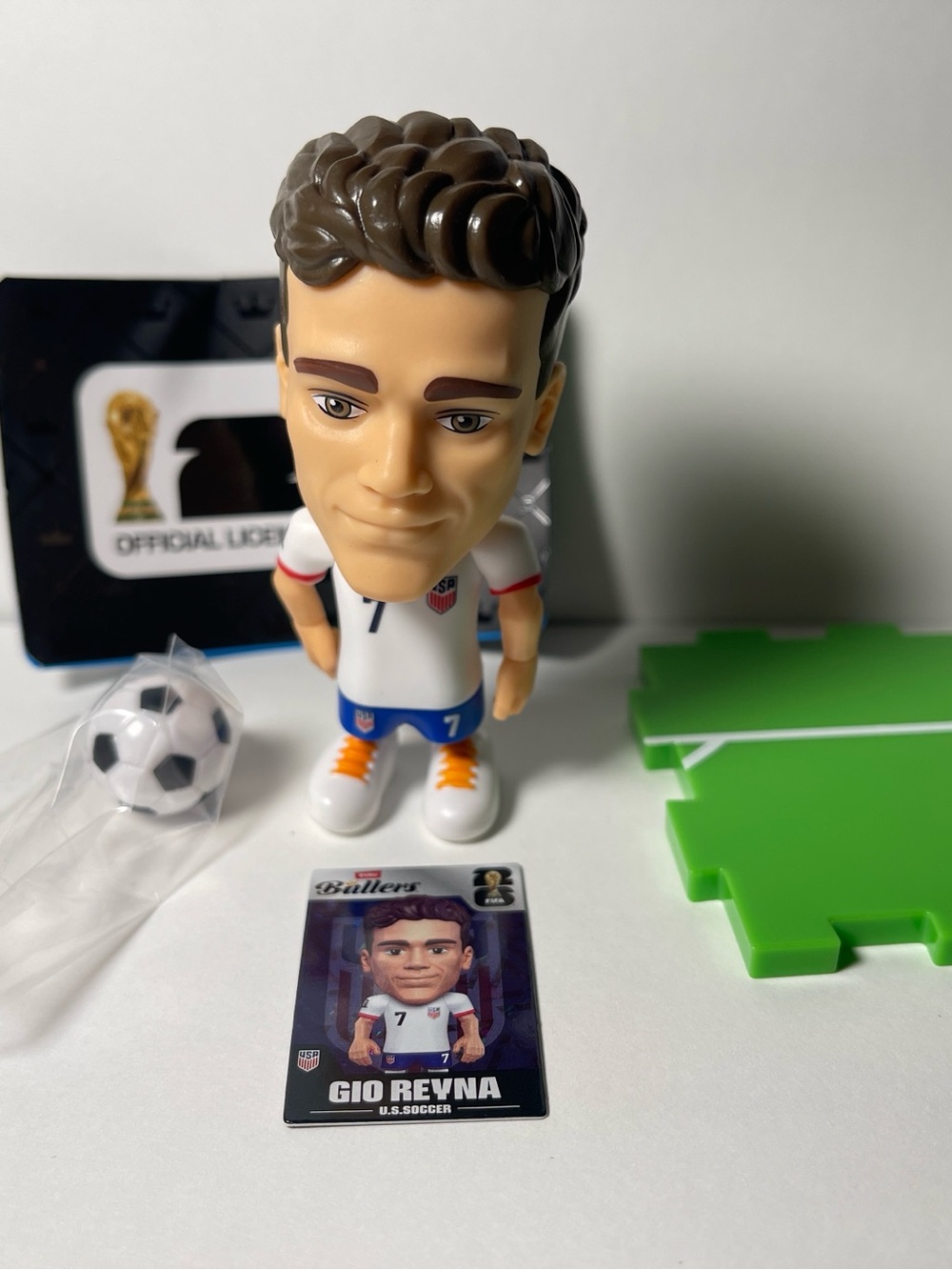 Gio Reyna U.S. Soccer Vinyl Figure — White Jersey